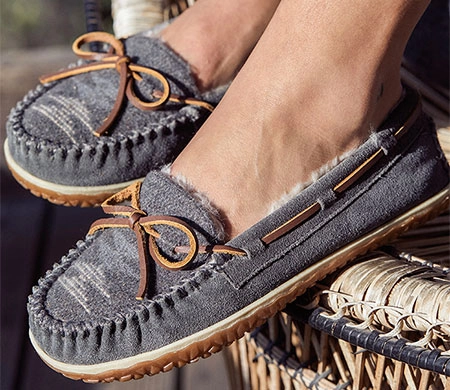 How to Transition Your Summer Style to Fall With Ease | Minnetonka Moccasin